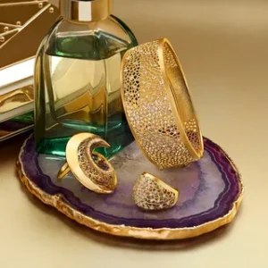 المجوهرات والاكسسوارات